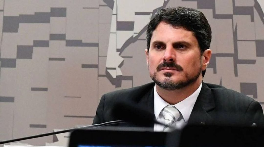 Depois de mais de 4 horas na PF, Marcos do Val conclui depoimento sobre suposto plano de golpe