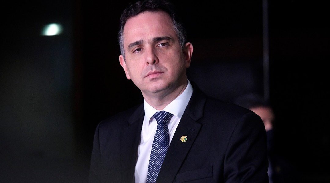 Deputados federais tomam posse em meio a protestos contra Rodrigo Pacheco