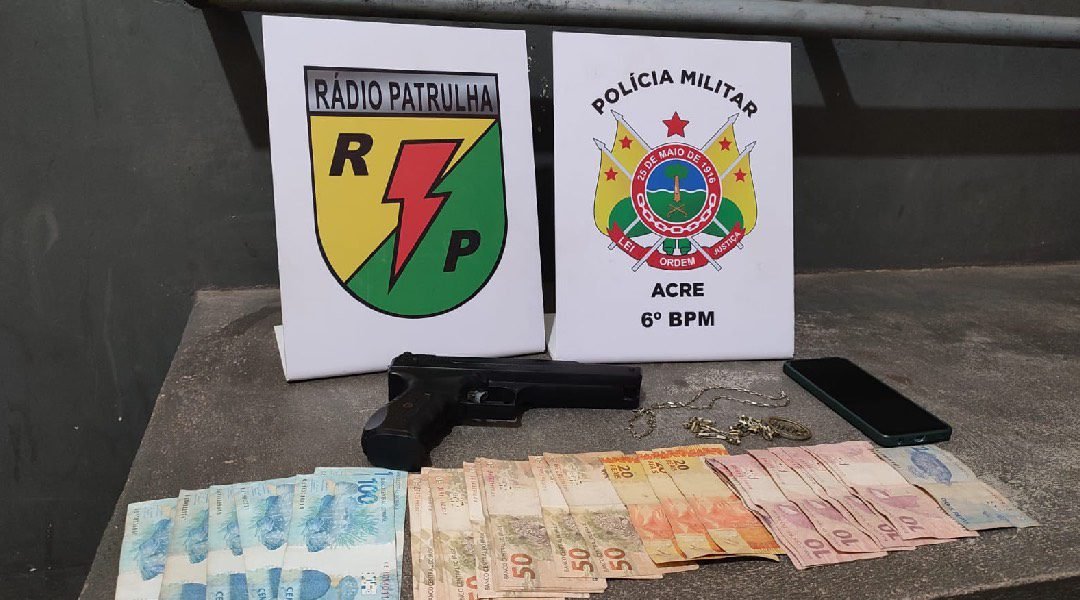 Homem é preso com simulacro de arma de fogo em Cruzeiro do Sul