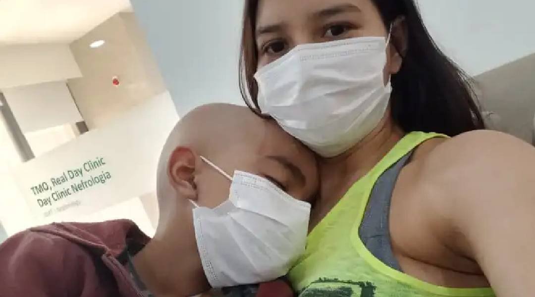 Pais acreanos pedem ajuda para tratamento de criança que fez transplante de medula