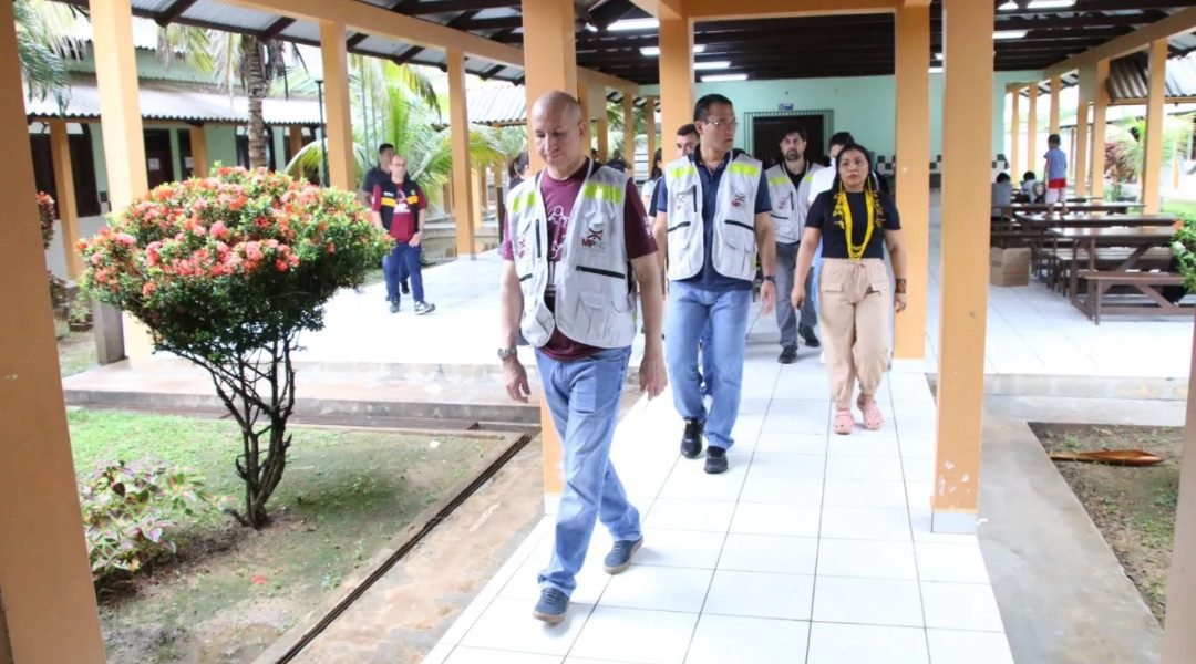 Danilo Lovisaro, Chefe do Ministério Público do Acre, realiza vistoria em abrigos para vítimas da enchente em Rio Branco