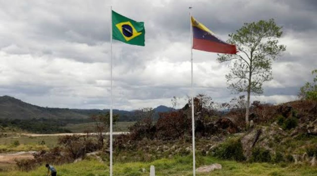 Forças armadas venezuelanas detêm policiais de Roraima que cruzaram a fronteira