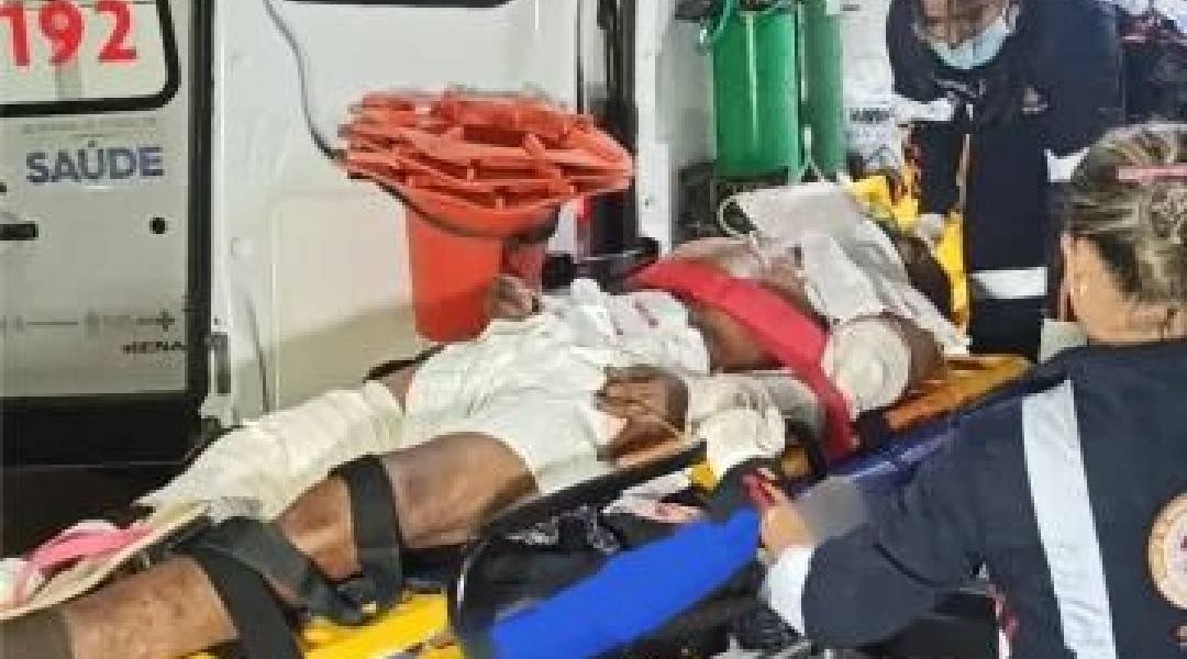 Assaltantes são feridos a tiros pela polícia após roubarem motoboy