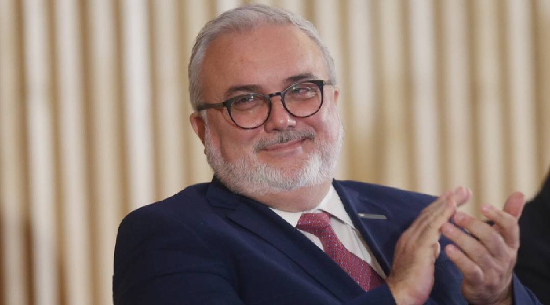 Política de preços de importação para combustíveis é uma abstração, afirma presidente da Petrobras