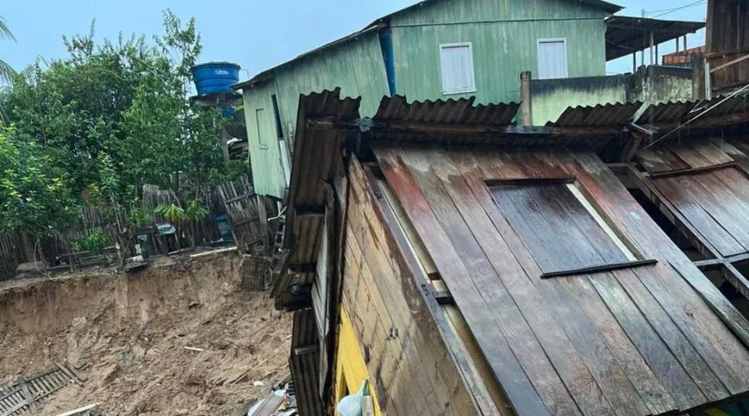 Prefeito de Rio Branco garante que todas as famílias que tiveram casas desmoronadas receberão imóvel novo