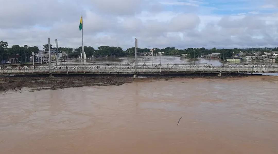 Nível do Rio Acre segue baixando na capital e atinge 17,02m; confira