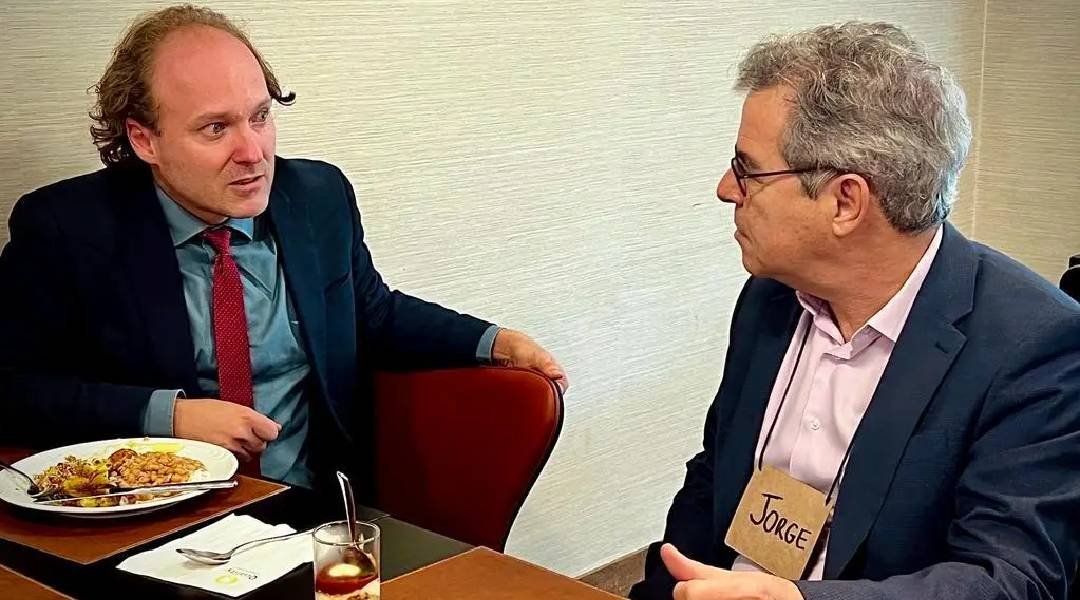 Em encontro com Jorge Viana, presidente do Ibama nega que embargos com retirada de gado ocorram no Acre