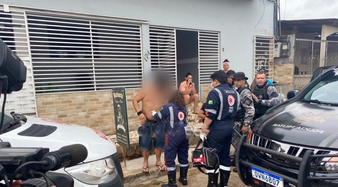 Policial é baleado com a própria arma após reagir a assalto em Rio Branco