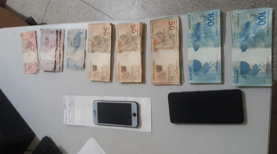 Dois homens que ameaçavam comerciantes são presos em Cruzeiro do Sul