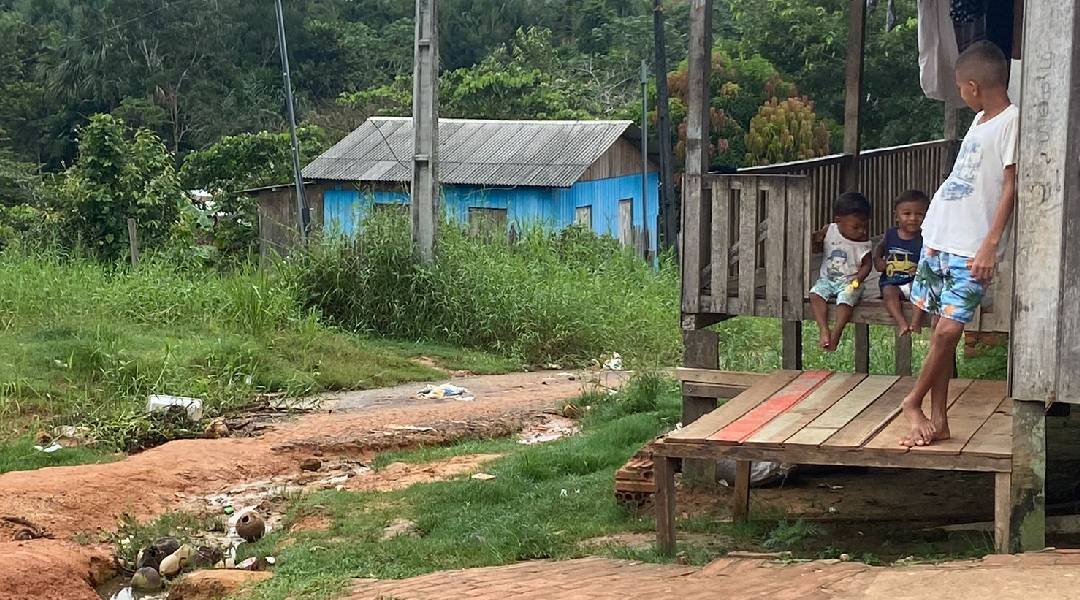 Bairro de Cruzeiro do Sul vive em condições precárias de saneamento básico; moradores fazem forte apelo às autoridades