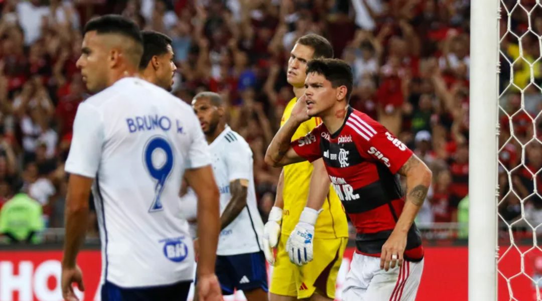 Marlon projeta jogo contra o Flamengo pelo Brasileirão »