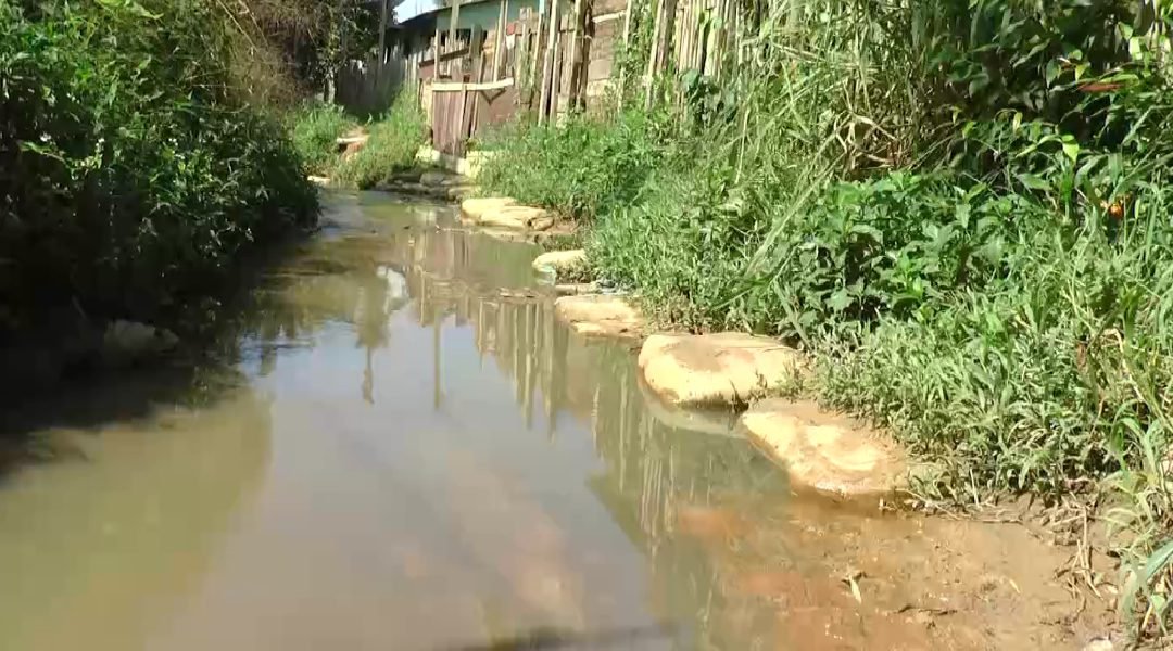 Moradores do bairro Arthur Maia Boulevard enfrentam dificuldades com falta de infraestrutura
