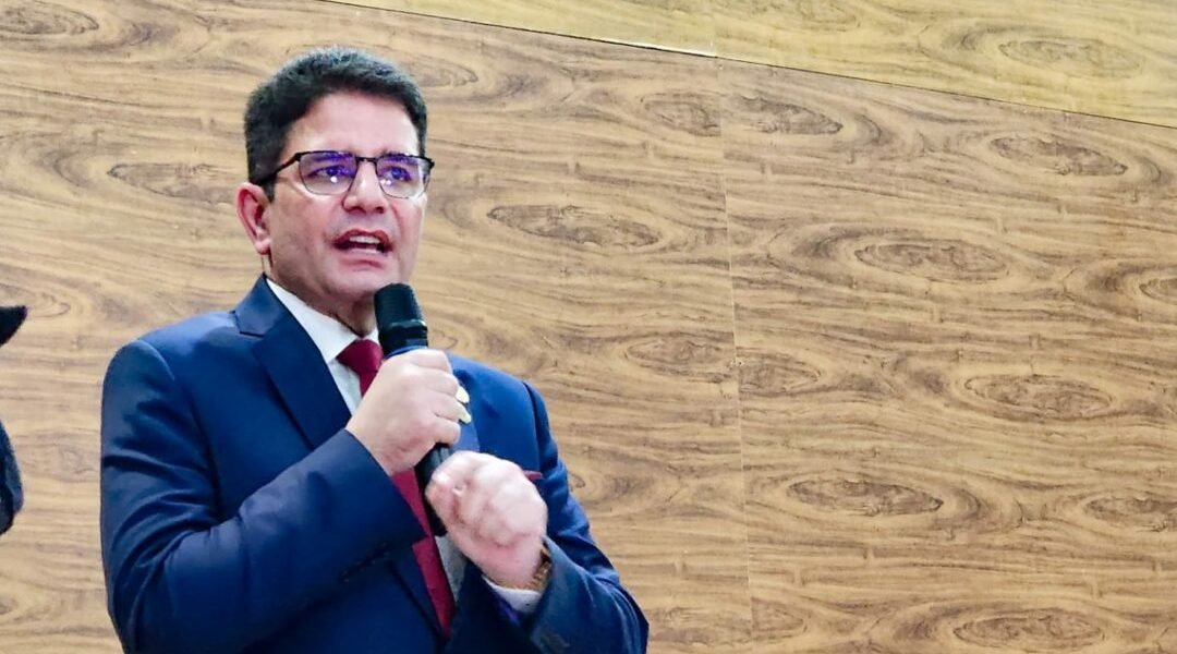 Gladson sanciona lei que altera remuneração de conciliadores e juízes do TJAC