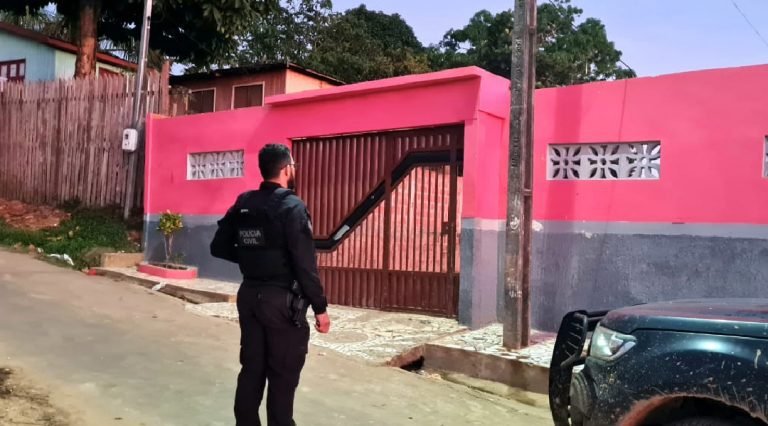 Mulher que mantinha boca de fumo em Cruzeiro do Sul é presa pela Polícia Civil