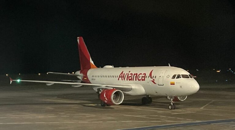 Avião internacional faz pouso de emergência no Acre após comissário passar mal