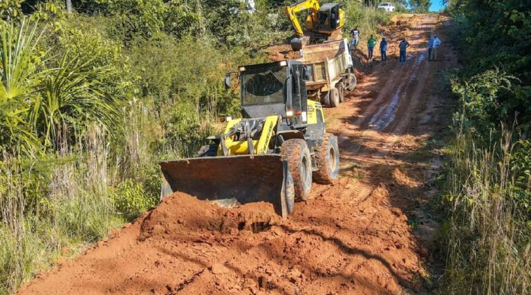 Deracre e Prefeitura de Porto Walter levam melhorias de acesso para 84 famílias do Ramal do Gleba Minas