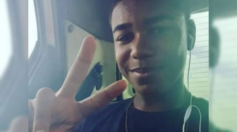 Adolescente morre baleado enquanto voltava da escola no Rio de Janeiro