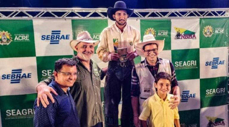 De Feijó, Francisco Heleno vence Rodeio da Expoacre 2023 e ganha um carro 0