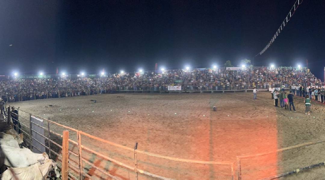 Dez peões se classificam para a última noite de Rodeio na Expoacre