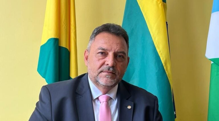 Barbary recebe prefeitos e garante recursos no orçamento de 2024 para os 22 municípios do Acre