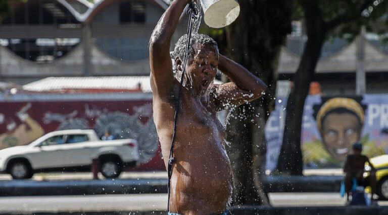 Rio chega a sensação térmica de 55ºC com previsão de chuva forte