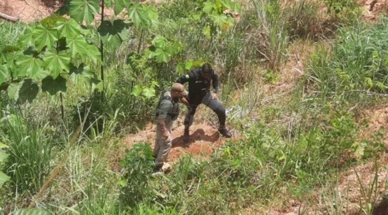 Homem estupra, mata mulher, enterra corpo e vai beber após cometer assassinato em Senador Guiomard