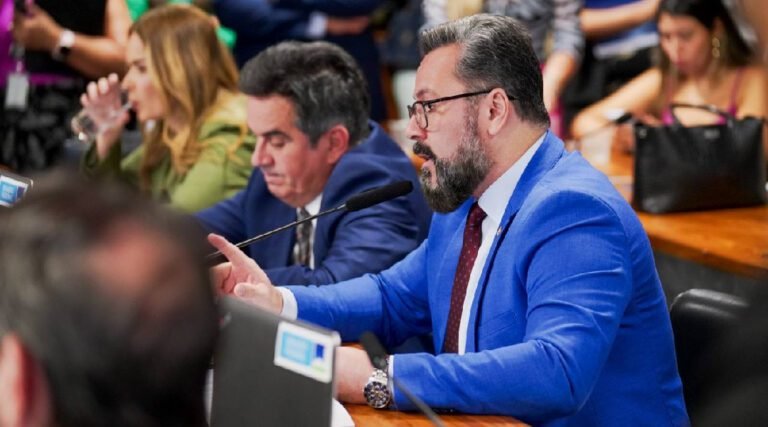 Senador Alan Rick quer redução de impostos sobre energia elétrica