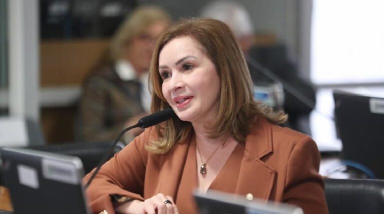 Socorro Neri solicita ao prefeito Bocalom transporte público gratuito(passe livre) durante as provas do Enem.