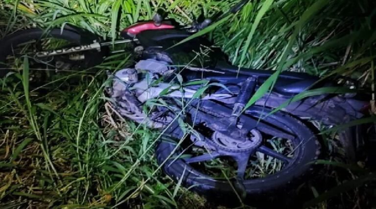 Criminosos levam moto e dinheiro em assalto à residência no bairro Remanso