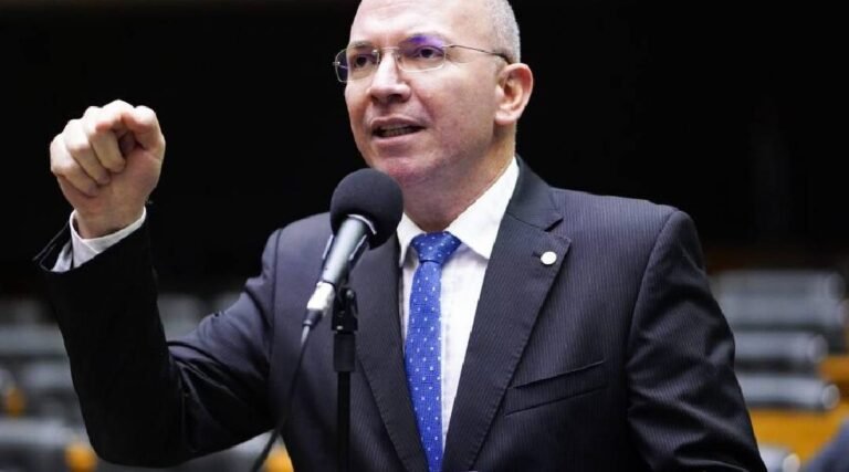 Gerlen Diniz alerta sobre possível irregularidade em concurso do MPAC