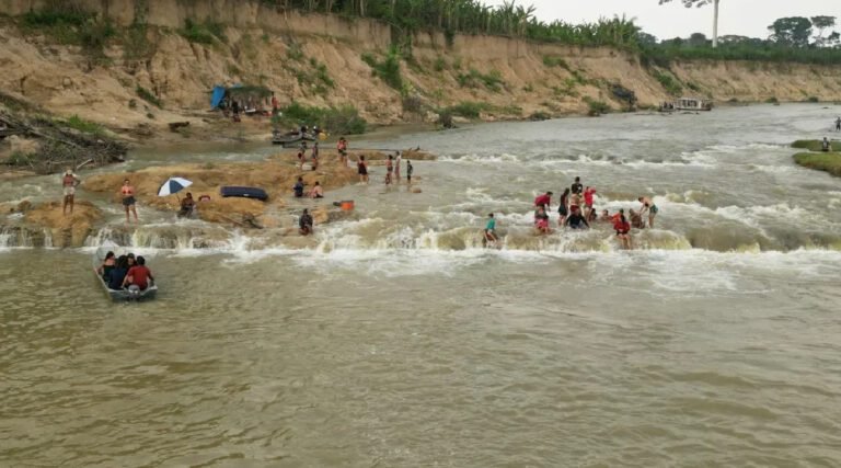 Pesquisadores detectam ‘poços’ de mais de 8 metros na ‘cachoeira do Abraão’ no interior do Acre