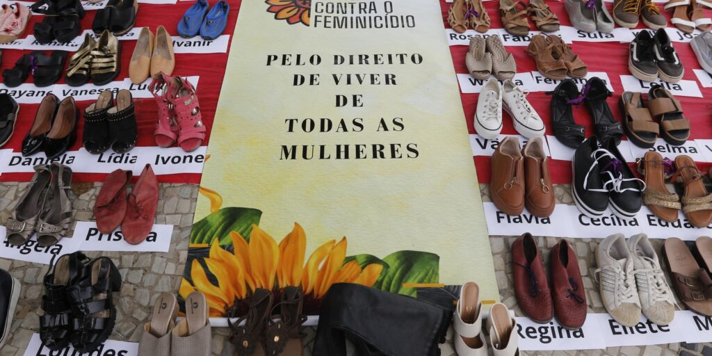 ato-na-praia-de-copacabana-pede-fim-da-violencia-contra-as-mulheres