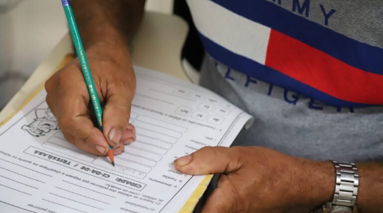 Detran Escola auxilia quem precisa ser alfabetizado para obter ou renovar a CNH