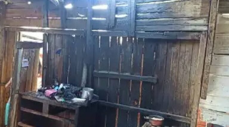 Pai e filho morrem carbonizados durante incêndio em residência em Rio Branco