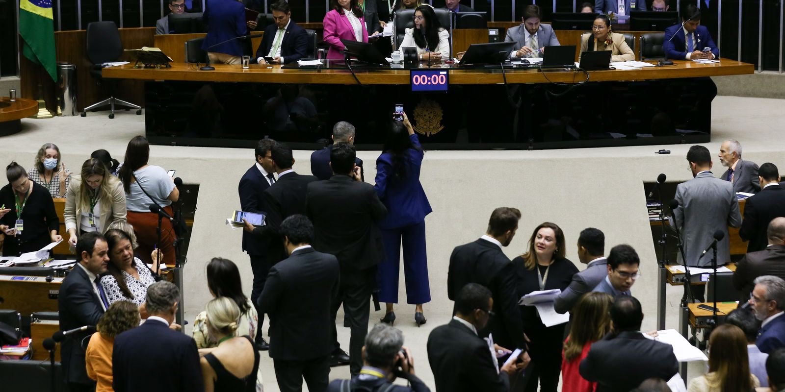 camara-aprova-protocolo-para-coibir-violencia-contra-mulher-em-bar camara-aprova-protocolo-para-coibir-violencia-contra-mulher-em-bar