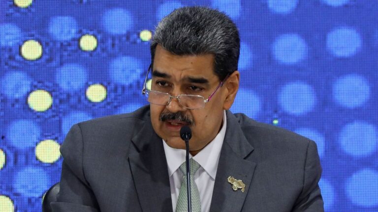 maduro-assina-decretos-para-criar-estado-de-essequibo-e-nomear-autoridade-|-cnn-brasil