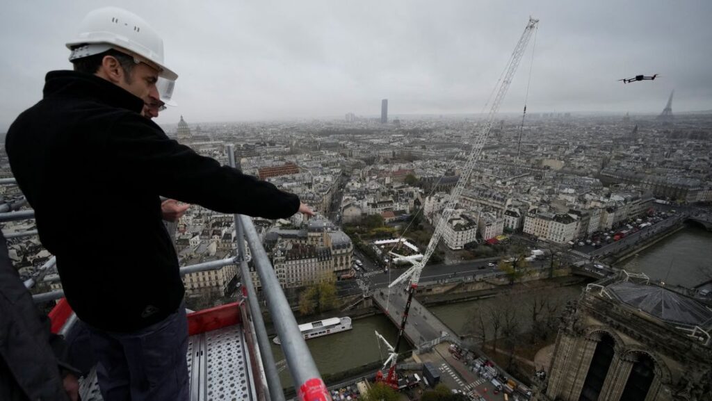 emmanuel-macron-promete-que-catedral-de-notre-dame-sera-reaberta-em-um-ano-|-cnn-brasil