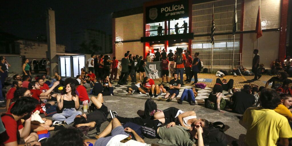 sob-protestos,-deputados-paulistas-autorizam-venda-da-sabesp