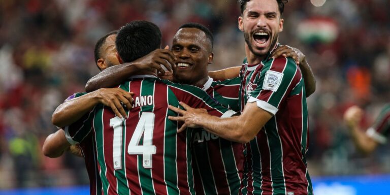 mundial-de-clubes:-fluminense-supera-al-ahly-para-se-garantir-na-final