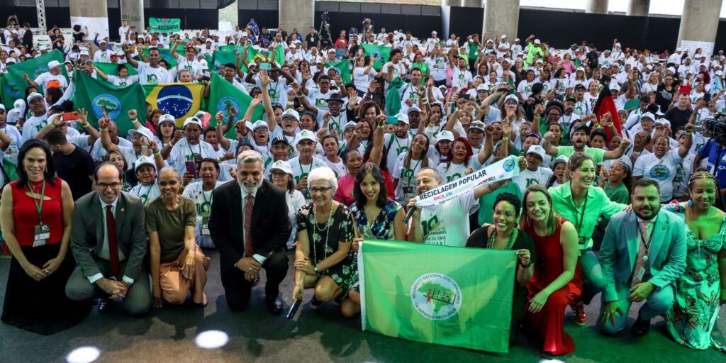 catadores-de-reciclaveis-reivindicam-pagamento-fixo-pela-coleta