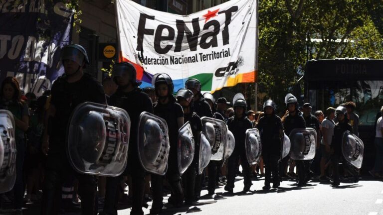 greve-geral-na-argentina:-protestos-acontecem-mesmo-com-“protocolo-antibloqueio”-|-cnn-brasil