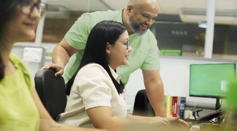 Sicredi tem vagas abertas em 6 estados brasileiros