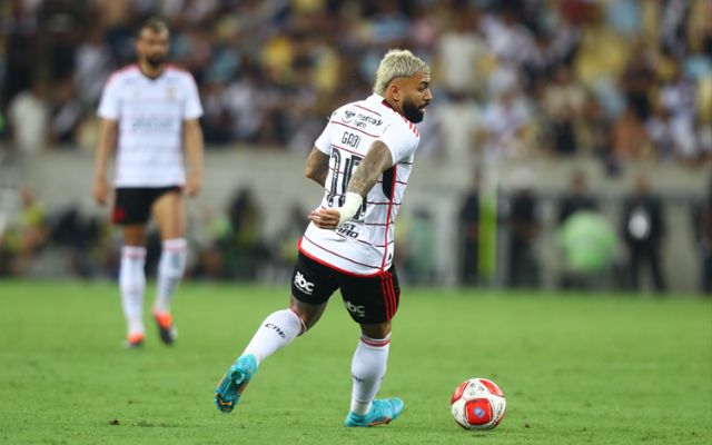 torcida-organizada-do-flamengo-manda-recado-a-gabigol-apos-penalti-perdido