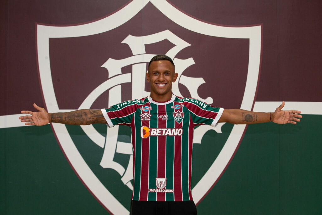 marquinhos-e-registrado-no-bid-e-ja-pode-estrear-pelo-fluzao