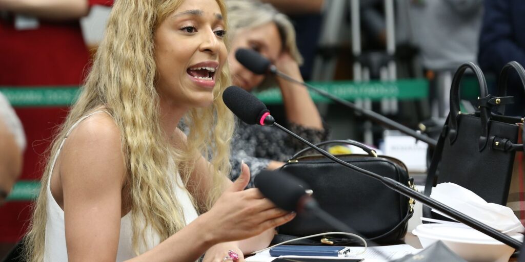 erika-hilton-e-primeira-deputada-trans-a-liderar-bancada-no-congresso