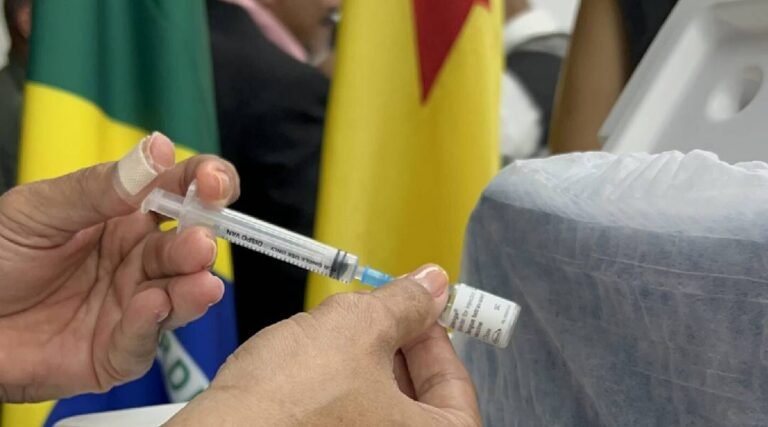 Acre é o primeiro estado da região Norte a iniciar campanha de vacinação contra a dengue