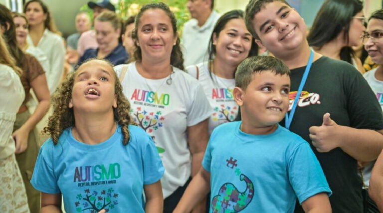Gladson inaugura Espaço Cultural da Calma, que promove inclusão e acolhimento para crianças autistas