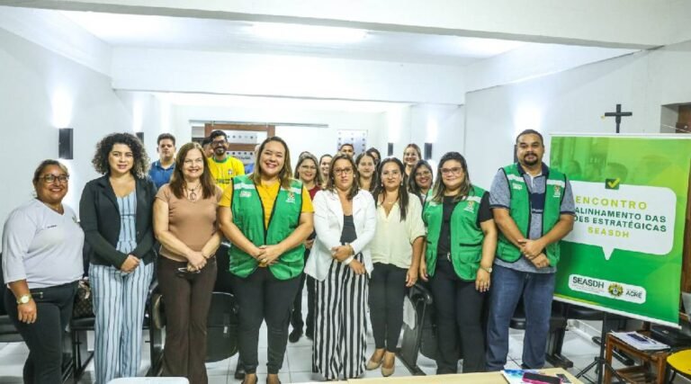 No Juruá, servidores são capacitados sobre as políticas de assistência social e direitos humanos