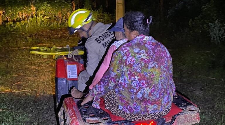 Corpo de Bombeiros resgata idosa de 84 anos em situação de emergência na zona rural de Cruzeiro do Sul