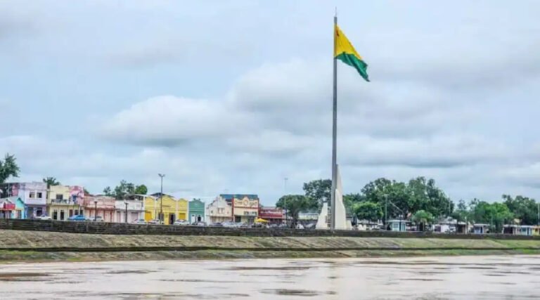 Em poucas horas, Rio Acre ultrapassa 10 metros em Rio Branco e já preocupa Defesa Civil